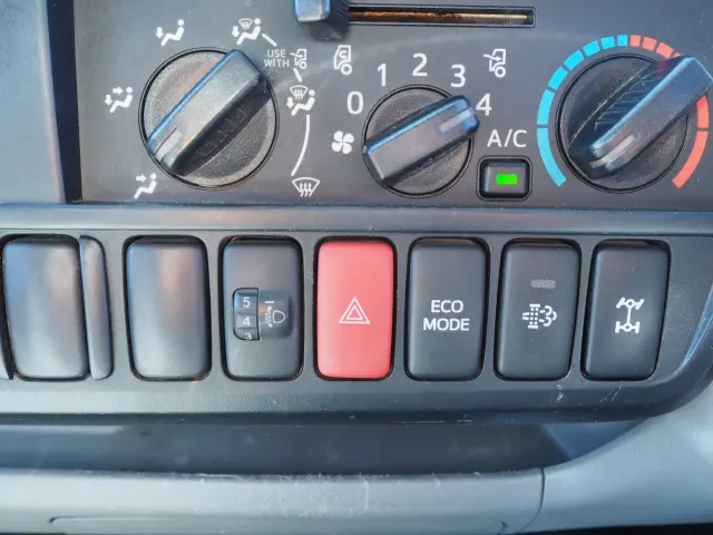 トヨタ ダイナ TKG-XZU695(4WD)の写真48