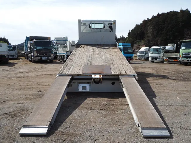 三菱 キャンター TPG-FEB90(2WD)の写真4