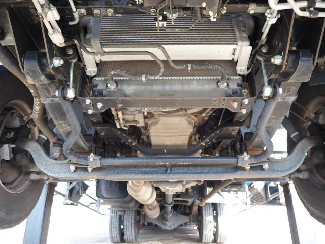 三菱 キャンター TPG-FEB90(2WD)の写真9