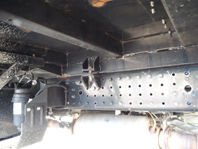 三菱 キャンター TPG-FEB90(2WD)の写真21