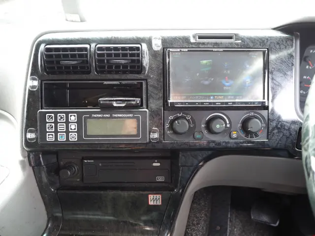 三菱 スーパーグレート QPG-FV60VZ(6x4)の写真48