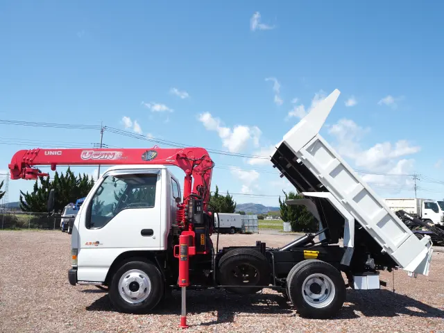 いすゞ エルフ KR-NKR81EN(2WD)の写真2