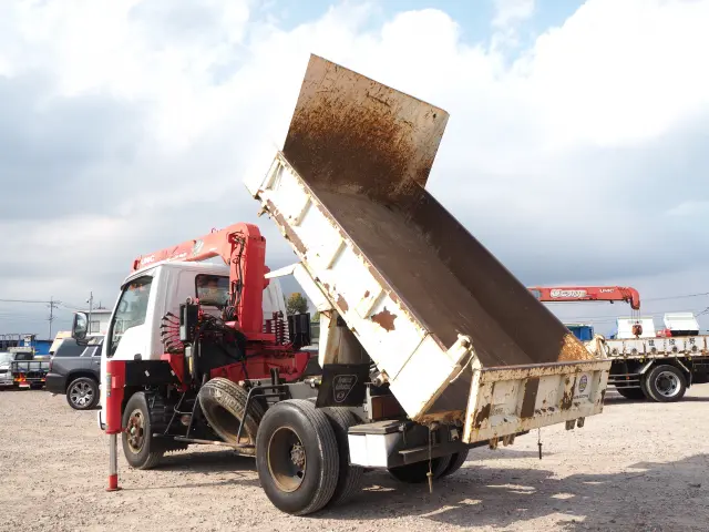 いすゞ エルフ KR-NKR81EN(2WD)の写真3