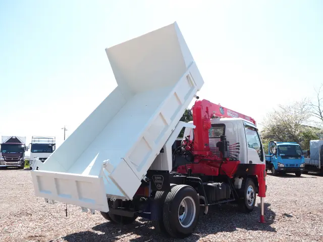 いすゞ エルフ KR-NKR81EN(2WD)の写真5