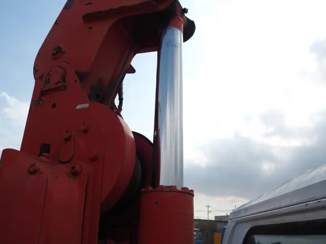 いすゞ エルフ KR-NKR81EN(2WD)の写真12