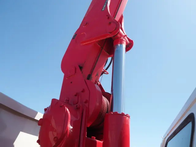 いすゞ エルフ KR-NKR81EN(2WD)の写真12