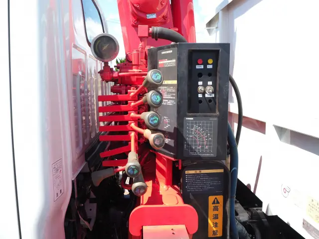 いすゞ エルフ KR-NKR81EN(2WD)の写真14