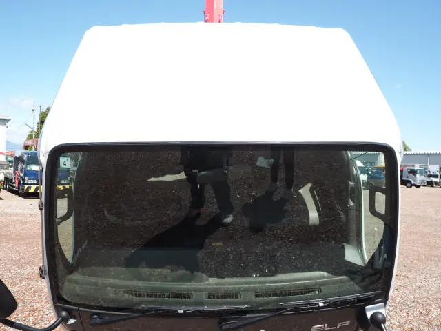 いすゞ エルフ KR-NKR81EN(2WD)の写真16