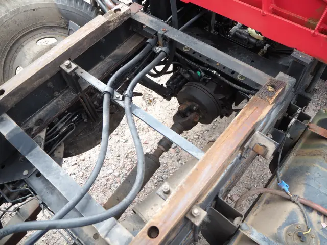 いすゞ エルフ KR-NKR81EN(2WD)の写真21