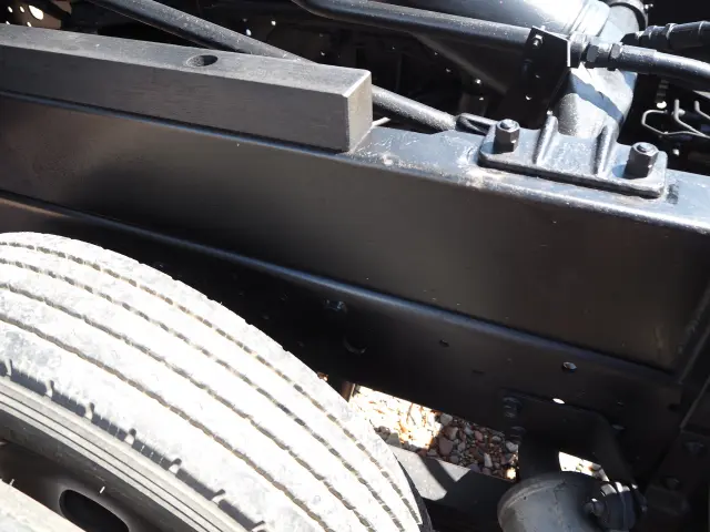 いすゞ エルフ KR-NKR81EN(2WD)の写真24