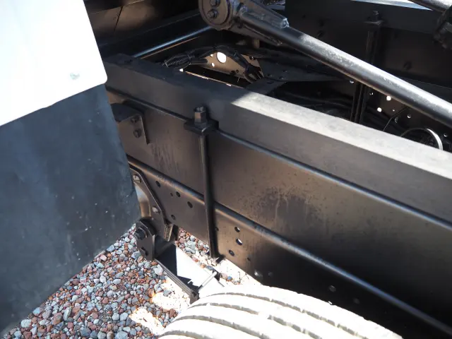 いすゞ エルフ KR-NKR81EN(2WD)の写真25