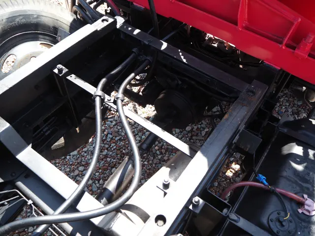 いすゞ エルフ KR-NKR81EN(2WD)の写真27