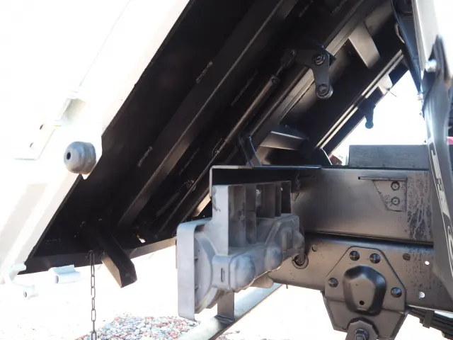 いすゞ エルフ KR-NKR81EN(2WD)の写真31