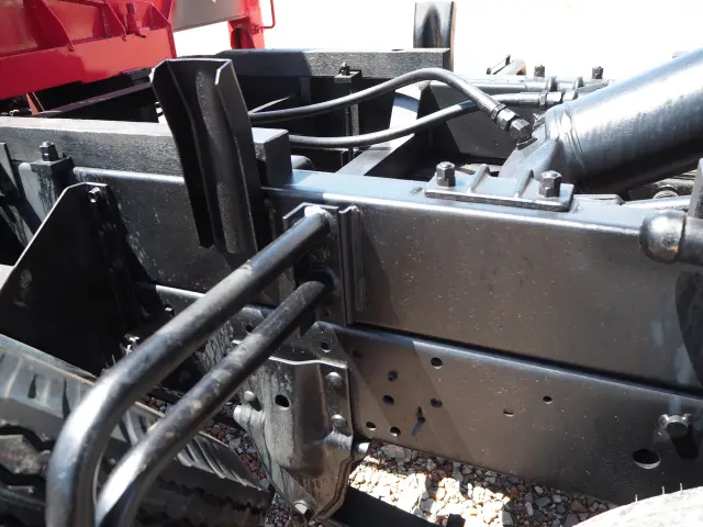 いすゞ エルフ KR-NKR81EN(2WD)の写真38