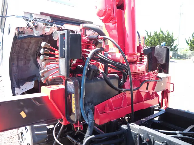 いすゞ エルフ KR-NKR81EN(2WD)の写真40