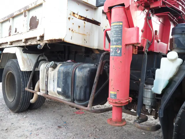 いすゞ エルフ KR-NKR81EN(2WD)の写真42