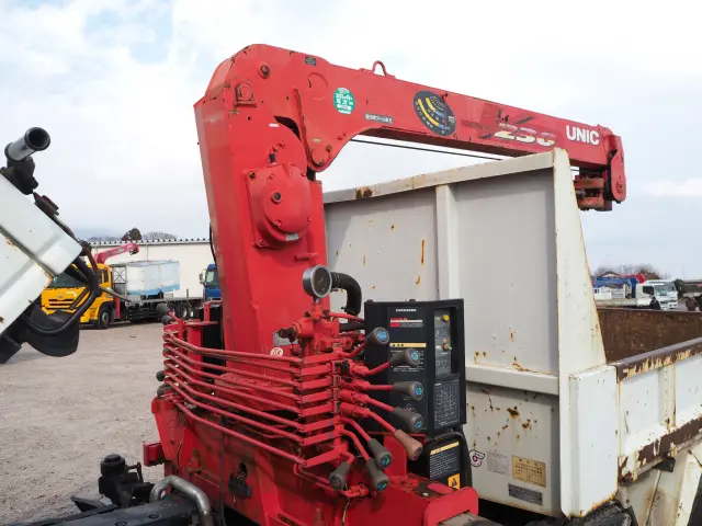 いすゞ エルフ KR-NKR81EN(2WD)の写真44