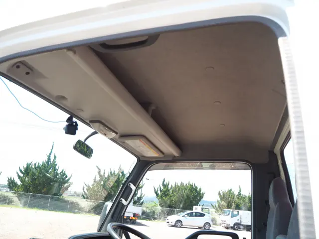 いすゞ エルフ KR-NKR81EN(2WD)の写真44