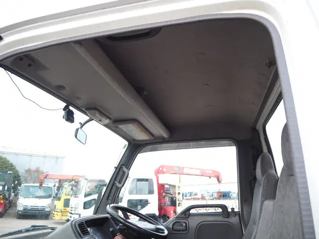 いすゞ エルフ KR-NKR81EN(2WD)の写真46