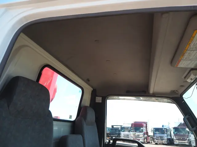 いすゞ エルフ KR-NKR81EN(2WD)の写真48