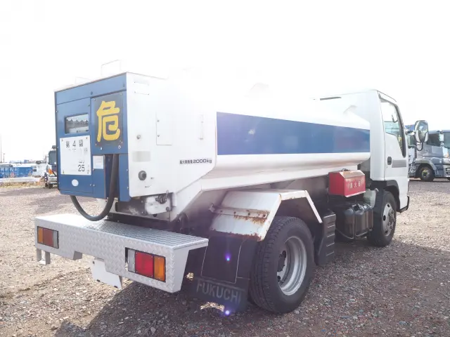 いすゞ エルフ PB-NKS81AN(4WD)の写真5