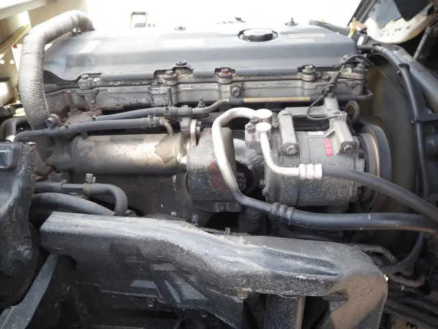 いすゞ エルフ PB-NKS81AN(4WD)の写真13