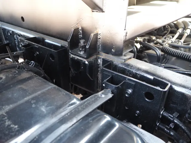 いすゞ エルフ PB-NKS81AN(4WD)の写真15