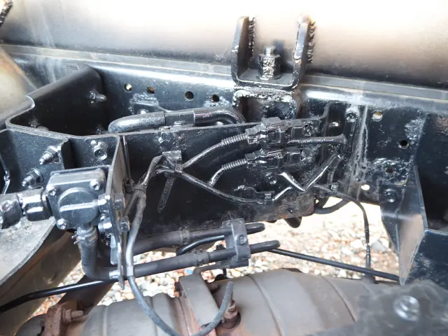 いすゞ エルフ PB-NKS81AN(4WD)の写真16