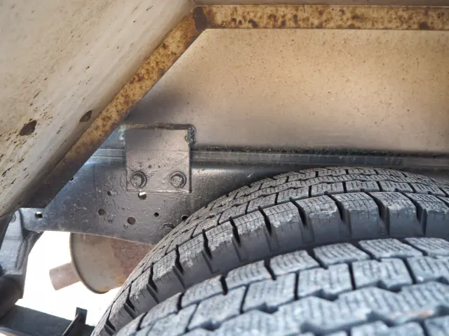 いすゞ エルフ PB-NKS81AN(4WD)の写真18