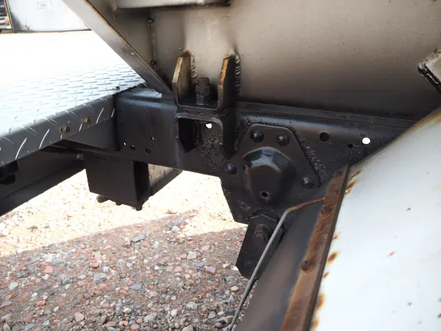 いすゞ エルフ PB-NKS81AN(4WD)の写真19