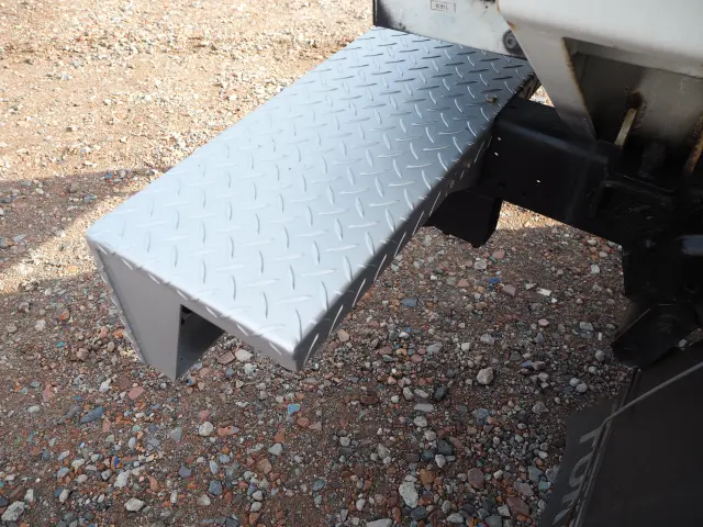 いすゞ エルフ PB-NKS81AN(4WD)の写真20