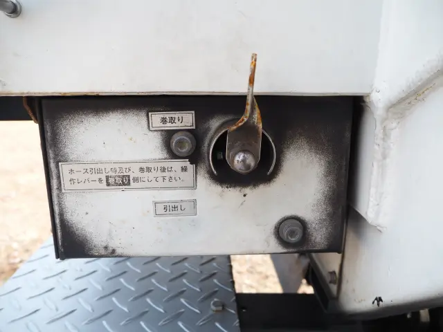 いすゞ エルフ PB-NKS81AN(4WD)の写真21