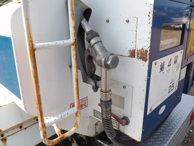 いすゞ エルフ PB-NKS81AN(4WD)の写真24