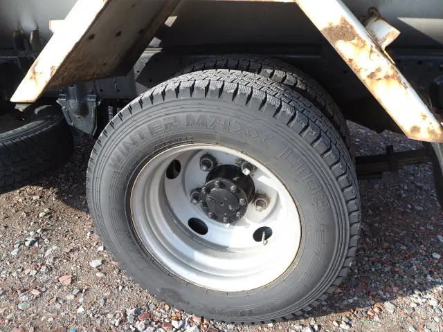 いすゞ エルフ PB-NKS81AN(4WD)の写真27