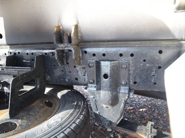 いすゞ エルフ PB-NKS81AN(4WD)の写真30