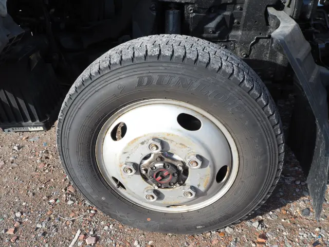 いすゞ エルフ PB-NKS81AN(4WD)の写真32