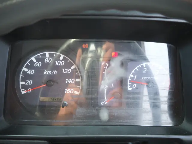 いすゞ エルフ PB-NKS81AN(4WD)の写真49