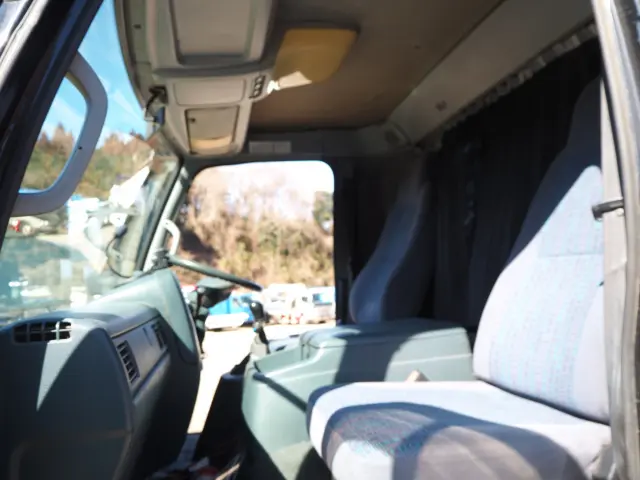 UD コンドル KL-PK26A(2WD)の写真44