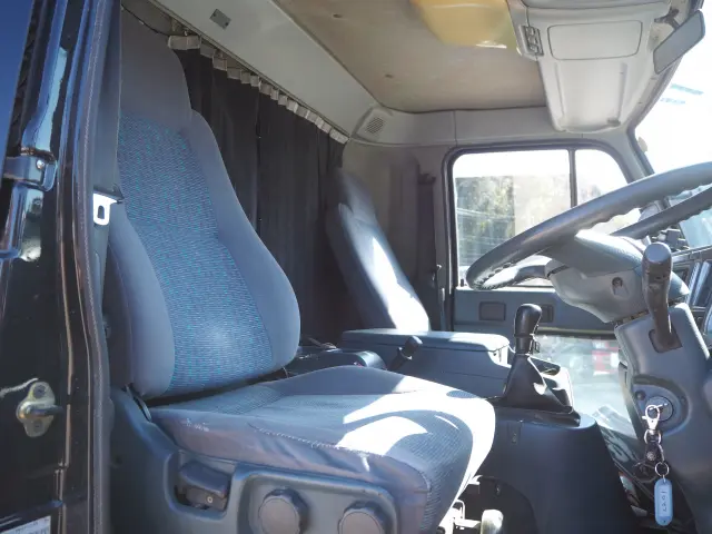 UD コンドル KL-PK26A(2WD)の写真45