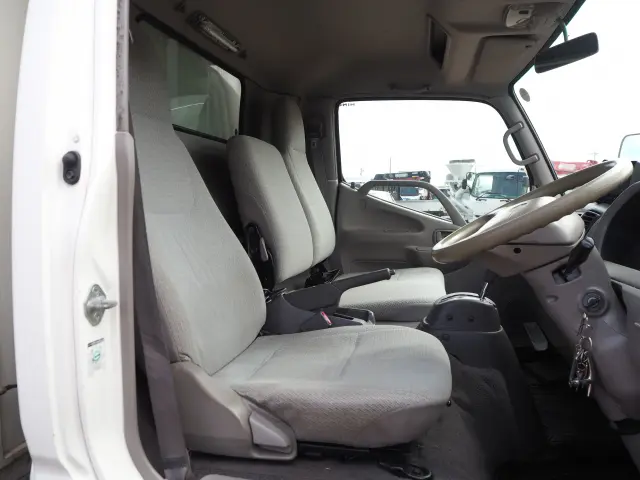 日野 デュトロ KK-XZU412M(2WD)の写真46