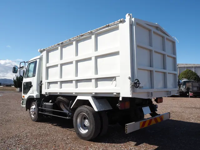 UD コンドル PB-MK36A(2WD)の写真3