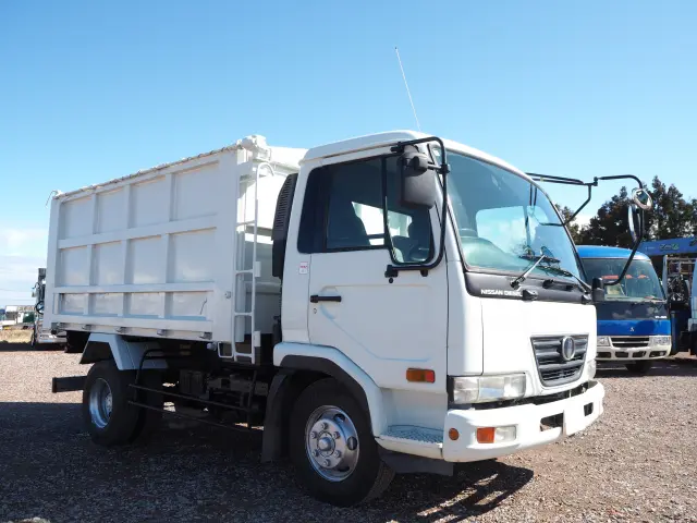 UD コンドル PB-MK36A(2WD)の写真8