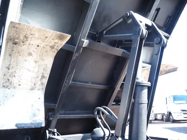 UD コンドル PB-MK36A(2WD)の写真16