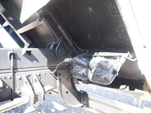 UD コンドル PB-MK36A(2WD)の写真35