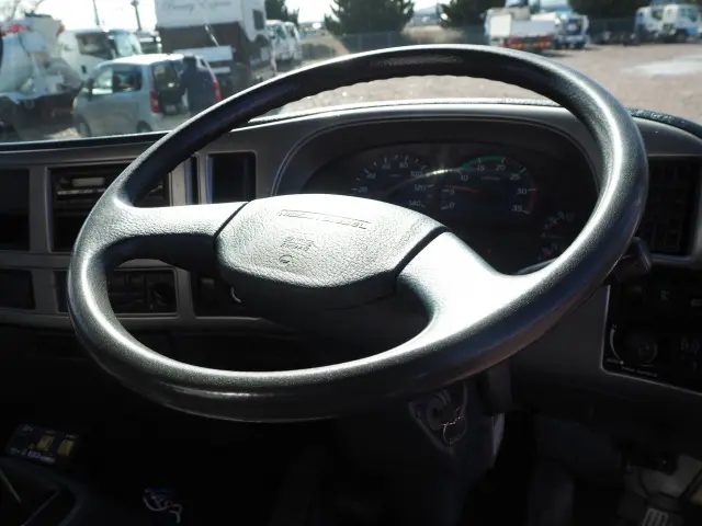 UD コンドル PB-MK36A(2WD)の写真48