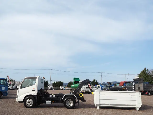 日野 デュトロ BDG-XZU304X(2WD)の写真2