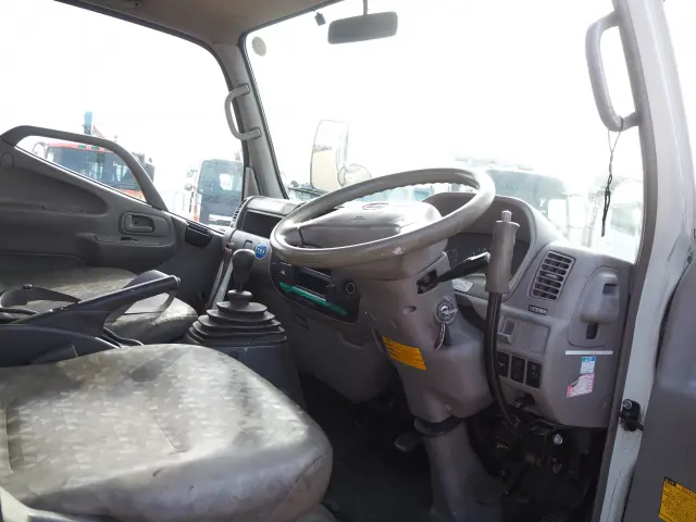 日野 デュトロ BDG-XZU304X(2WD)の写真44