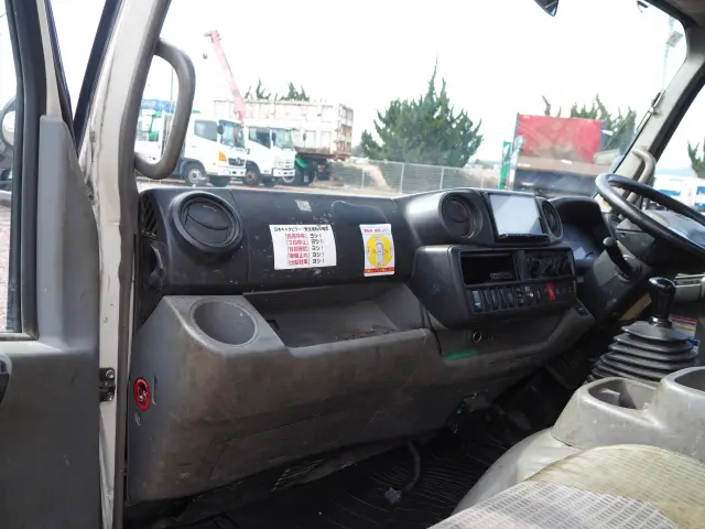 日野 デュトロ TKG-XZU695M(4WD)の写真40