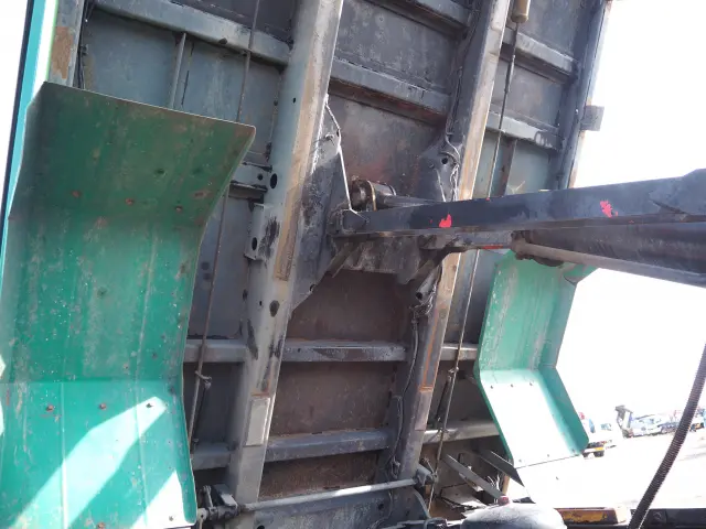 日野 レンジャー ADG-FE7JEWA(2WD)の写真14