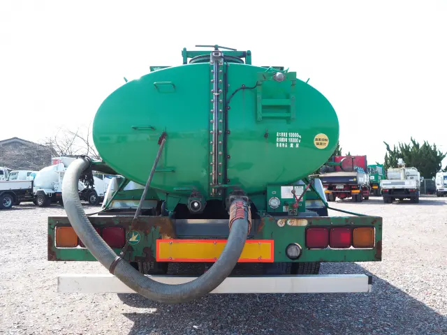 いすゞ ギガ PDG-CYM77P8(6x2)の写真4